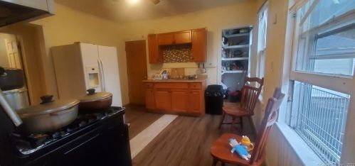 24 Bronx Ave, Bridgeport CT  06606-4663 exterior