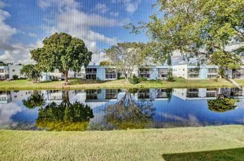 349 Saxony H, Delray Beach, FL 33446-1009