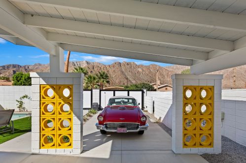 52152 Avenida Alvarado, La Quinta CA  92253-3229 exterior