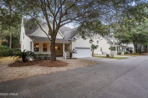 184 Brickyard Point Rd, Beaufort, SC 29907-1030