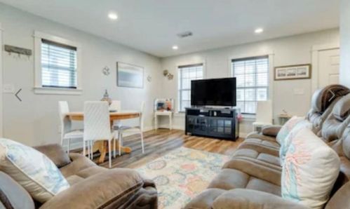 1326 53rd St, Galveston TX  77551-4523 exterior