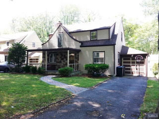 1842 Longview Ct, Teaneck, NJ 07666-3711