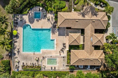 7566 Citrus Hill Ln, Naples FL  34109-0600 exterior