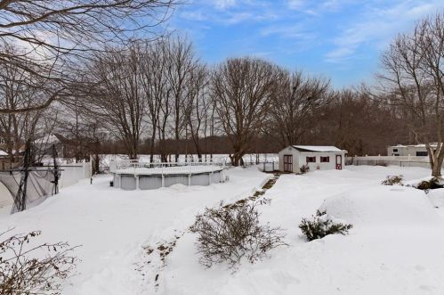 40 Elmwood Dr, Taunton, MA 02780-3646