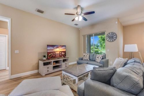 3271 Lemon Ln, Naples FL  34120-1442 exterior