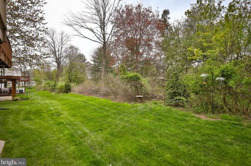 201 Carol Ct, Lansdale PA 19446-1576 exterior