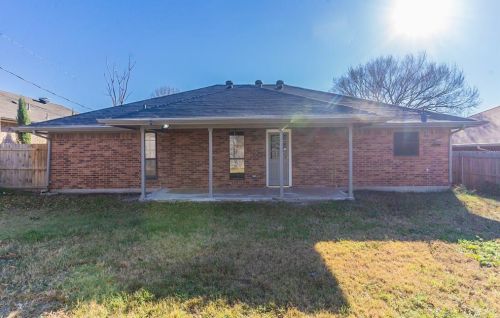 590 Dandelion Dr, Cedar Hill TX 75104-7929 exterior