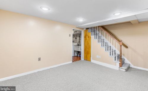 302 Stratford Rd, Manor PA  19036-1638 exterior