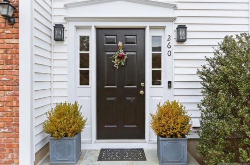 260 New Norwalk Rd, New Canaan, CT 06840-4921