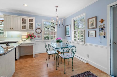 606 Elmwood Dr, Greensboro NC  27408-5005 exterior