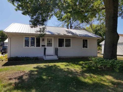 1655 Hyperion Dr, Waterloo, IA 50703-1339