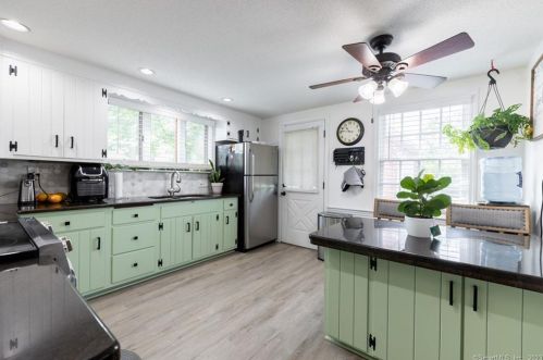 61 Beach St, New Britain CT  06053-2323 exterior