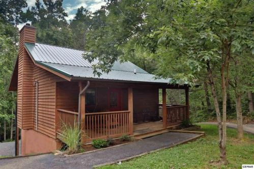 533 Reba Ln, Gatlinburg, TN 37738-5723