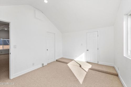 2169 Marvel Ave, Simi Valley CA  93065-2211 exterior