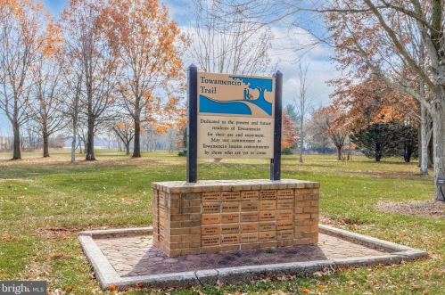 110 Richmond Ct, Harleysville PA  19438-3616 exterior