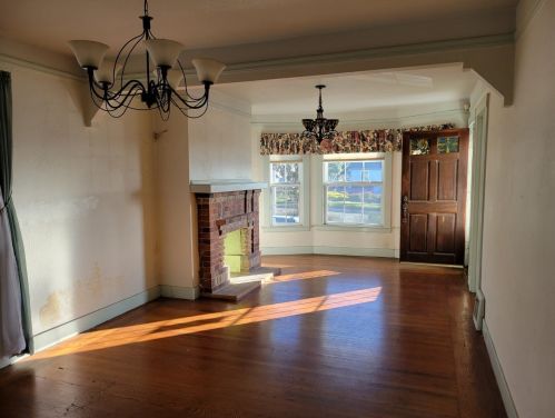200 Los Banos Ave, Daly City, CA 94014-1063