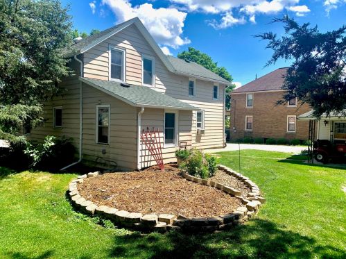 1404 3rd St, Watertown, WI 53094-6507