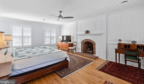 701 Hanover St, Fredericksburg VA  22401-5714 exterior
