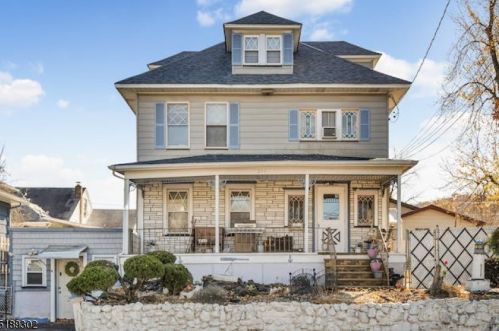 211 Woodcliff Ave, Little Falls, NJ 07424-1068