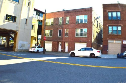 664 Sagamore St, Bronx, NY 10462-2849
