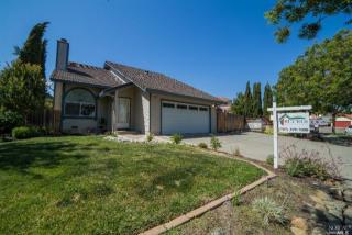 1092 Peppertree Dr, Fairfield, CA 94533-8109