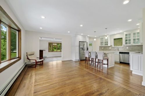 155 Wood St, Mahopac NY  10541-5111 exterior