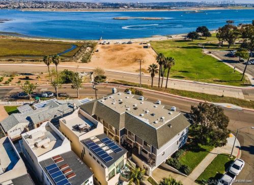 3802 Crown Pt Dr, San Diego CA 92109-6711 exterior