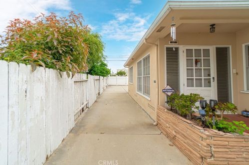 3633 Lime Ave, Long Beach, CA 90807-4143