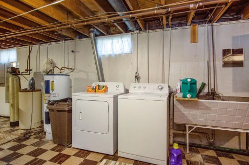 54771 Fir Rd, Mishawaka IN  46545-1713 exterior