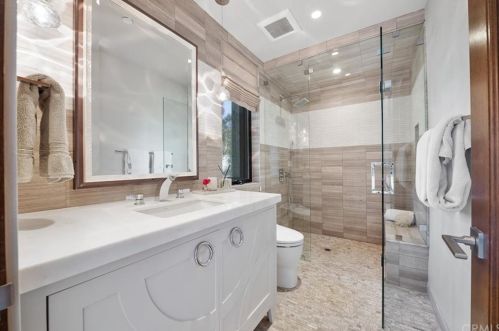 82 Monarch Bay Dr, Dana Point CA  92629-3428 exterior