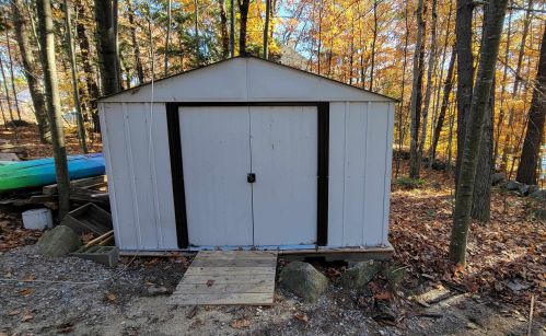 9 Hemlock St, Hillsboro NH  03244-5027 exterior