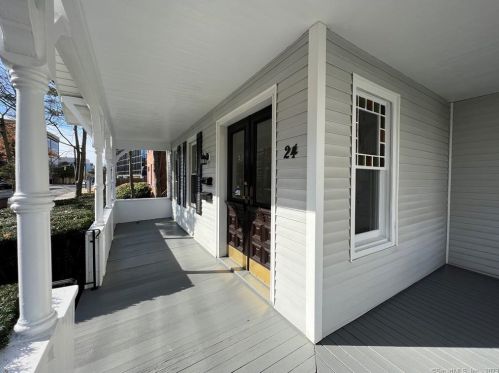 24 2nd St, Stamford CT  06905-5103 exterior