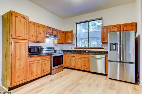 903 Alysia Ct, Dover NJ 07803-3056 exterior