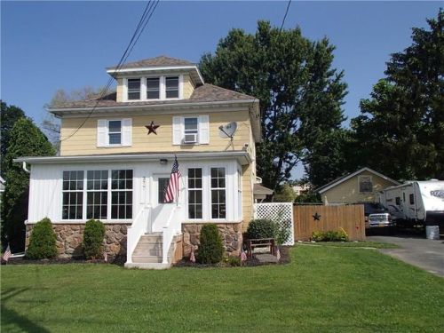 377 Main St, Junius, NY 13165-9491