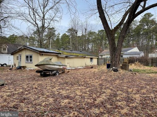 211 Palm Ave, Browns Mills NJ  08015-4128 exterior