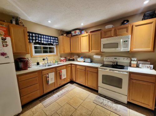 3089 Ford Rd, Washington Ch OH  43160-8759 exterior