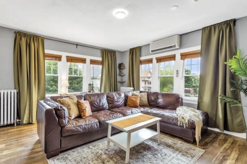 3043 Oakland Ave, Milwaukee WI  53211-3234 exterior