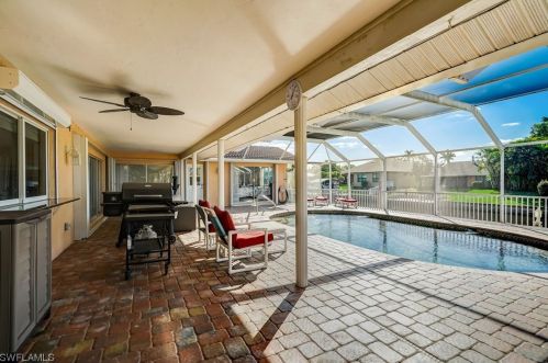 2012 27th Ter, Cape Coral FL  33904-3256 exterior