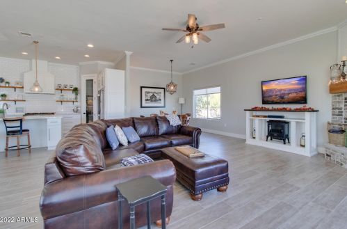 34212 10 St, Phoenix AZ 85085-9216 exterior