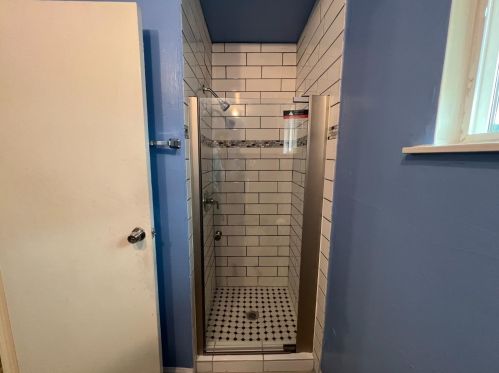 6241 Bromley Ave, Oakland CA  94621-3847 exterior