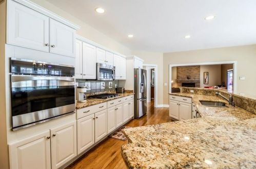 5 Mudry Farm Rd, Brookfield Center CT  06804-3541 exterior