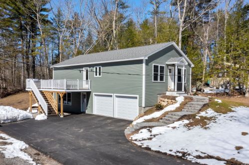 23 Holts Point Rd, Sandown NH  03873-2517 exterior