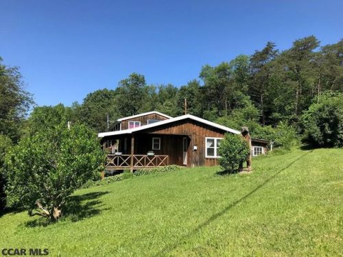 12801 Guyer Rd, Petersburg, PA 16669-2612
