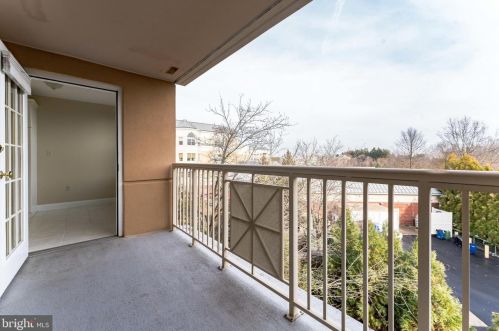 2332 Windrow Dr, Princeton NJ  08540-5019 exterior