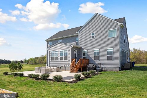 13525 Aden Rd, Nokesville VA  20181-2817 exterior