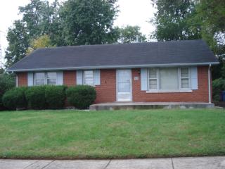 712 Parkside Dr, Lexington, KY 40505-1731