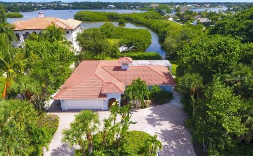 3858 Casey Key Rd, Nokomis, FL 34275-3387