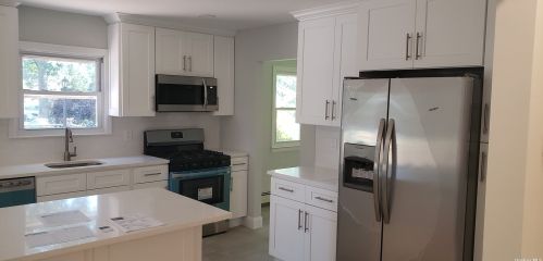 2 Maison Dr, Holbrook NY  11741-1314 exterior