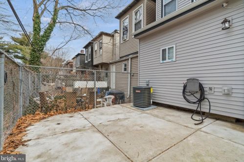 322 42 St, Philadelphia PA 19104-4062 exterior