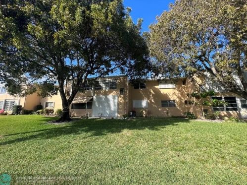 2213 1st Ct, Boynton Beach FL  33435-2905 exterior